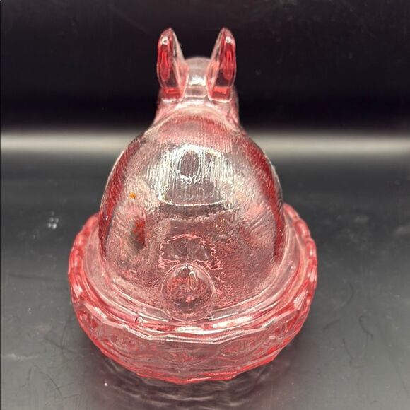 Large Pink LE Smith Glass Bunny on nest - Picture 4 of 8